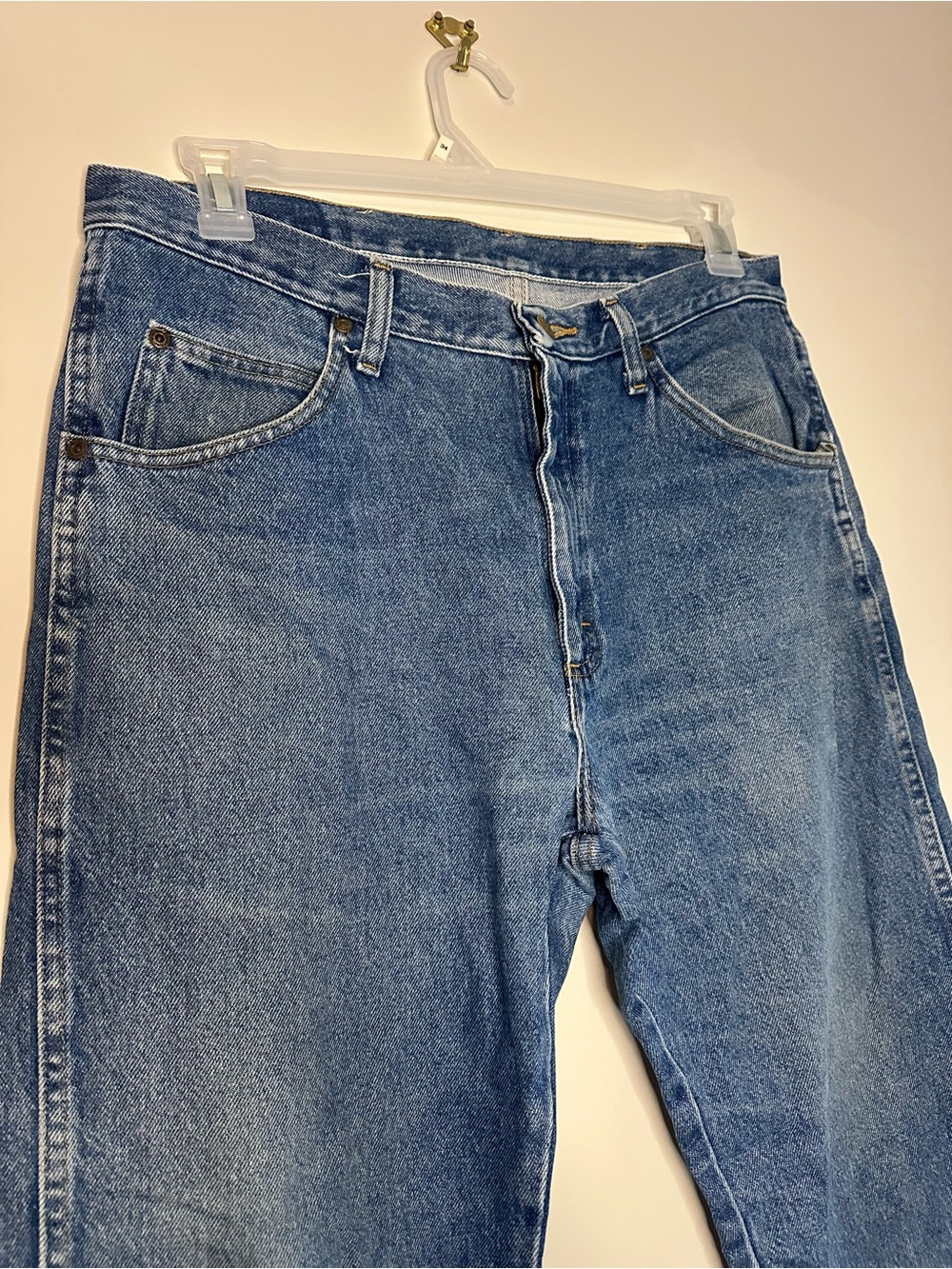 Wrangler Men's Classic Blue Relaxed Jeans